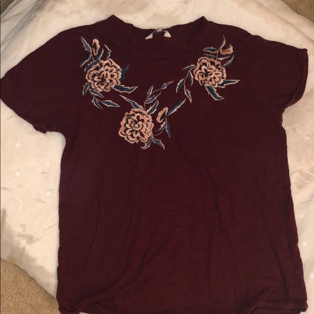 Lucky Brand maroon T-shirt size XS